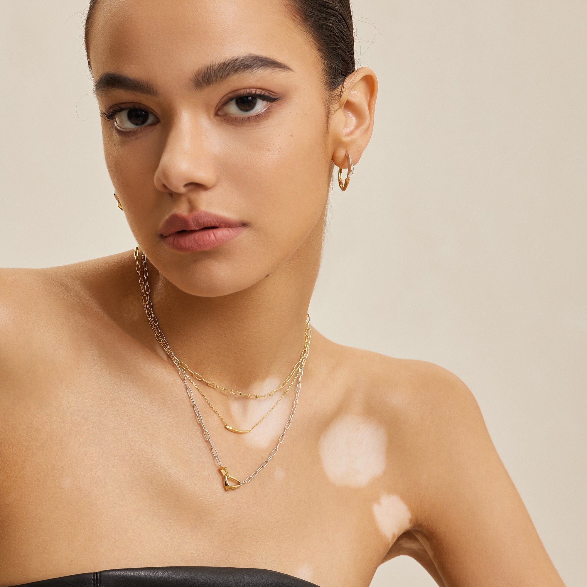 Arrow bar necklace 2025